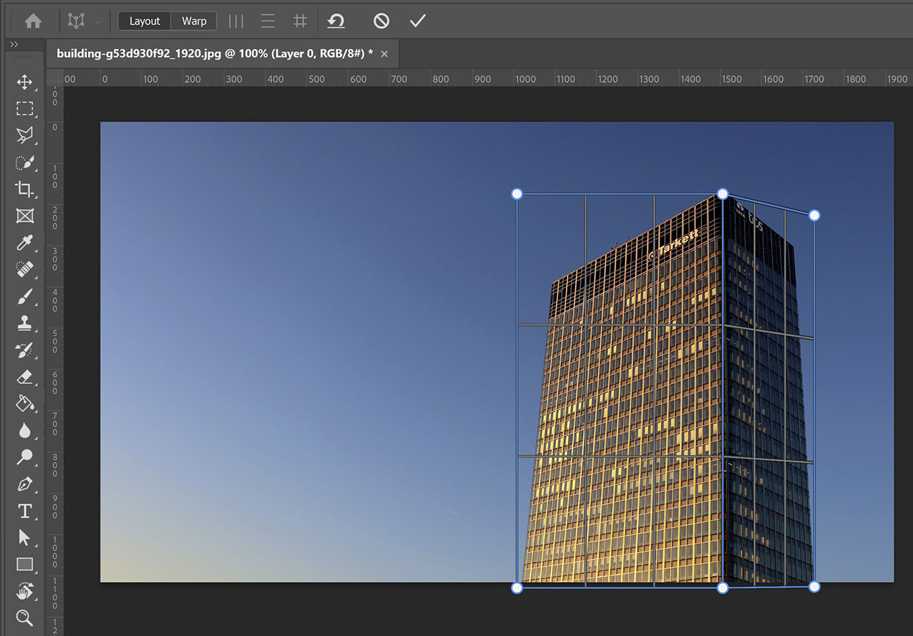 Straighten a building in Adobe Edit with Kim